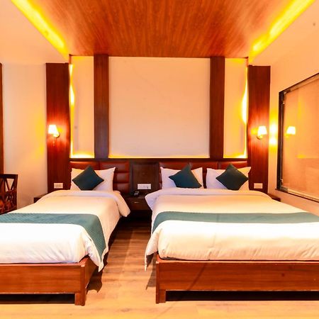 Galaxy Garden Resort Бхаратпур Екстериор снимка