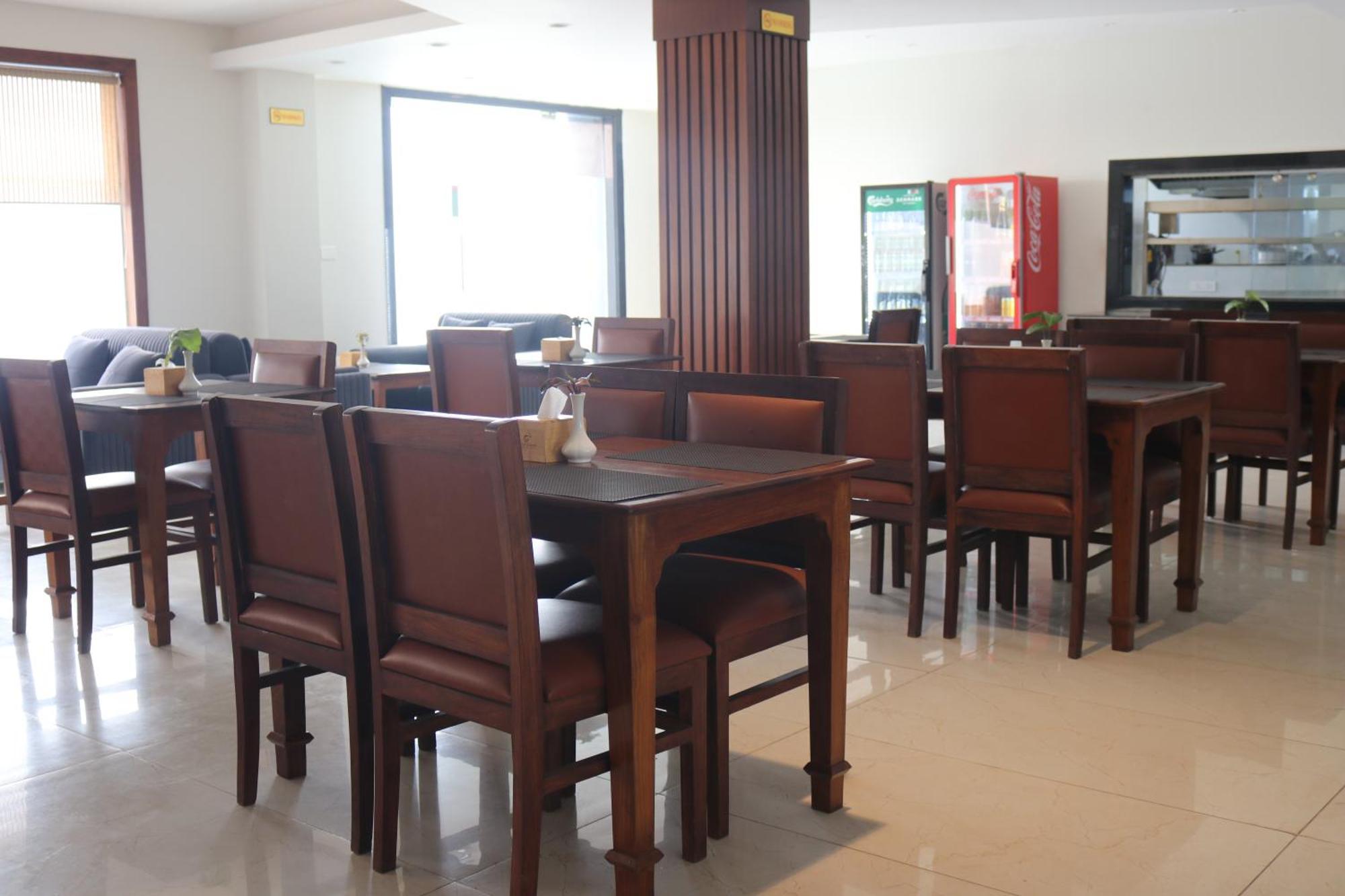 Galaxy Garden Resort Бхаратпур Екстериор снимка